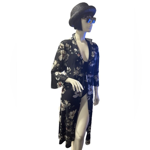 Ember Black & White Magnolia Floral Kimono Beach Coverup with Front tie, Size L - Picture 3 of 5